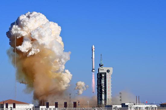 China sends five experiment satellites into space