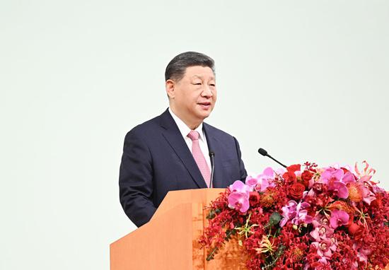 Xi stresses progress in advancing 'one country, two systems' at Macao SAR anniversary celebration, new gov't inauguration