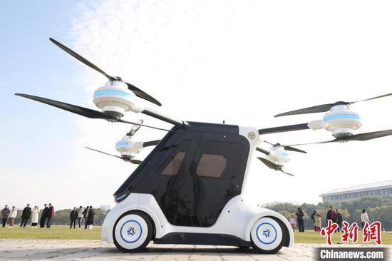 China's first distributed electric-driven flying car – Southeast University Kunpeng No.1 – is developed and unveiled by a research team at Southeast University in East China’s Jiangsu Province, Jan. 1, 2025. (Photo/China News Service)