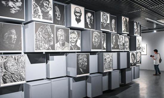 Exhibition of Nanjing Massacre opens with over 500 rare documents