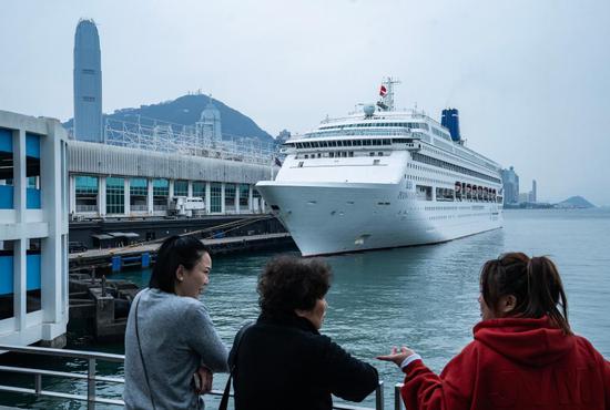 Luxury cruise liner sets sail from Hong Kong