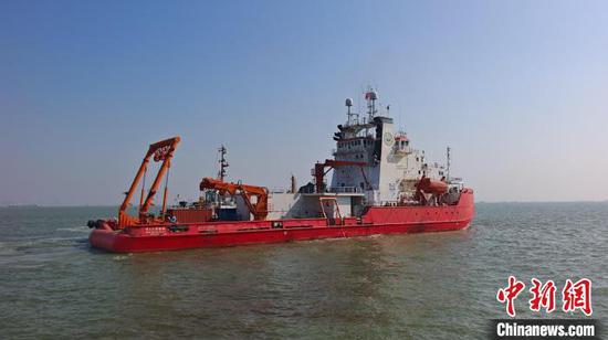 The icebreaker, Zhongshan Daxue Jidi (Sun Yat-sen University Polar) departs from Guangzhou, south China's Guangdong Province, Jan. 4, 2024. (Photo provided to China News Service)