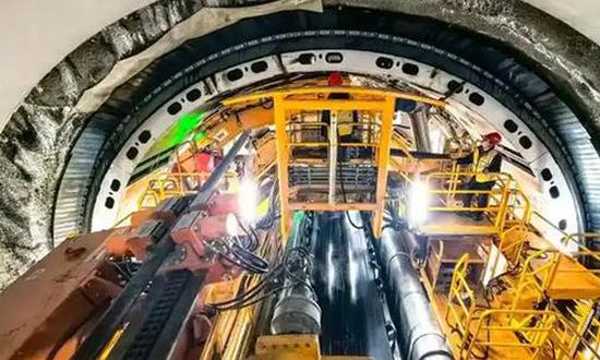 China's largest-diameter dual-shield TBM launched to boost major water diversion project