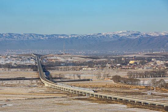 China's marathon train journey starts for Spring Festival, lasting 63 hours