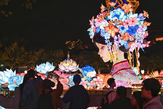 Lanterns illuminate Greater Bay area ahead of Spring Festival