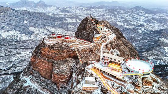 Magnificent snow scenery of Taihang Mountains