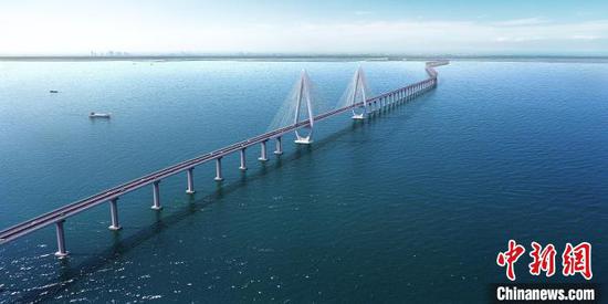Image of the Changhai Cross-sea Bridge in northeast China's Liaoning Province. (Photo provided to China News Service)