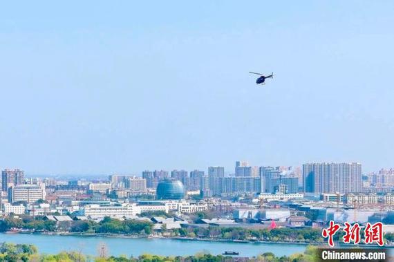 A helicopter flies through the air on March 18, 2025. (Photo courtesy of Jiaxing Media Center) A helicopter flies through the air on March 18, 2025. (Photo courtesy of Jiaxing Media Center)