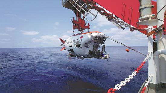 China's first manned deep-sea research submersible Jiaolong conducts an equipment test mission in Chinese territorial waters following a technical upgrade this year. (Photo provided to China Daily)