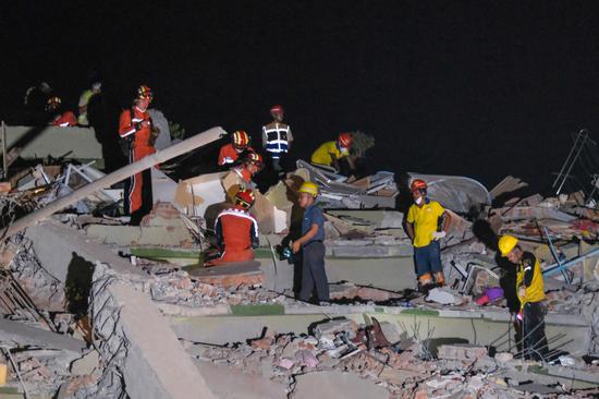 Chinese teams race against time in Myanmar quake relief