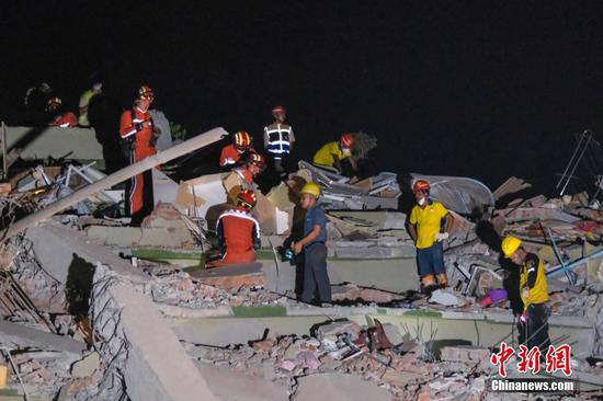 Rescuers from China carry out rescue operations in quake-hit Mandalay in Myanmar, March 31, 2025. (Photo/China News Service) Rescuers from China carry out rescue operations in quake-hit Mandalay in Myanmar, March 31, 2025. (Photo/China News Service)