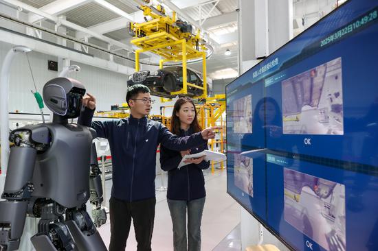 China boosts support for private enterprises in upgrade, trade-in programs