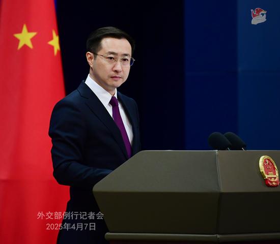 U.S. abuse of tariffs deprives Global South of their right to development: Chinese FM
