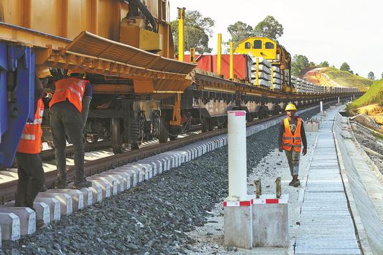 Bilateral trade helps China-Malaysia ties