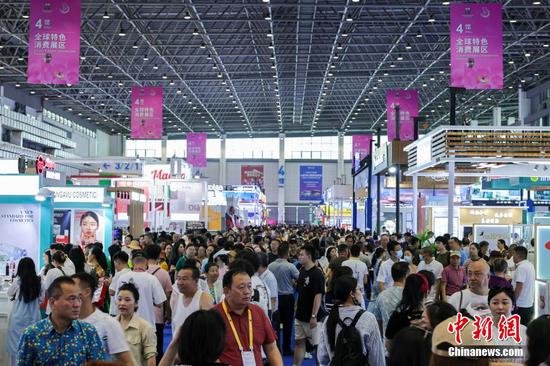 The 5th CICPE concludes in Hainan, April 18, 2025. (Photo/China News Service)