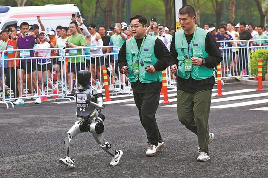 Robot half-marathon puts innovations to the test