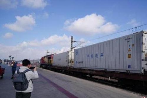 First batch of Laotian manganese ore enters China via China-Laos Railway