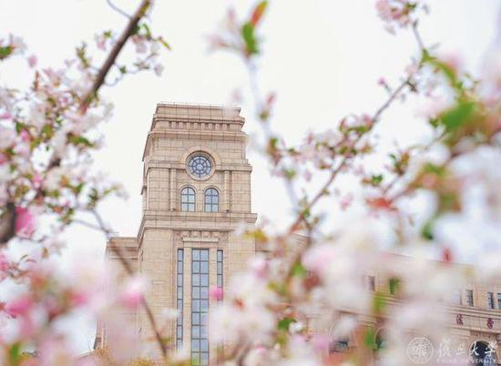 Fudan University alumnus donates 1 billion yuan to launch advanced research institute