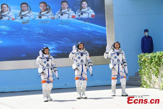 A see-off ceremony for three Chinese astronauts of the Shenzhou 20 crewed space mission is held at the Jiuquan Satellite Launch Center in northwest China, April 24, 2025. (Photo: China News Service/Guo Chaokai) A see-off ceremony for three Chinese astronauts of the Shenzhou 20 crewed space mission is held at the Jiuquan Satellite Launch Center in northwest China, April 24, 2025. (Photo: China News Service/Guo Chaokai)