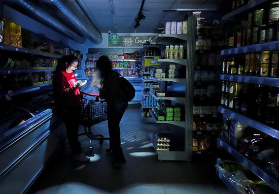 Spain hit by major power outage