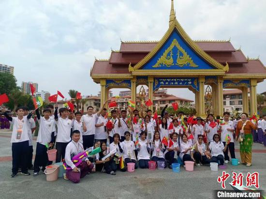 Myanmar students pursue vocational dreams in China's Ruili