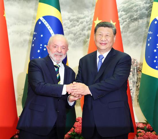 Xi holds talks with Brazilian president