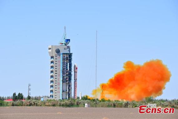 A Long March-2D carrier rocket carrying a space computing satellite constellation blasts off from the Jiuquan Satellite Launch Center in northwest China, May 14, 2025. (Photo: China News Service/Wang Jiangbo) A Long March-2D carrier rocket carrying a space computing satellite constellation blasts off from the Jiuquan Satellite Launch Center in northwest China, May 14, 2025. (Photo: China News Service/Wang Jiangbo)