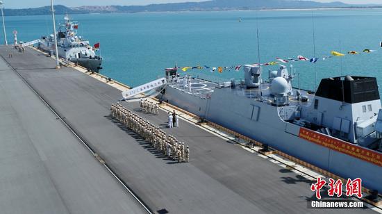 The Navy Force of the Chinese People's Liberation Army (PLA) hosts a naval vessel open day event at Cambodia's Sihanoukville Ream Naval Base on May 18, 2025, during the China-Cambodia "Golden Dragon-2025" joint exercise. (Photo/China News Service) The Navy Force of the Chinese People's Liberation Army (PLA) hosts a naval vessel open day event at Cambodia's Sihanoukville Ream Naval Base on May 18, 2025, during the China-Cambodia "Golden Dragon-2025" joint exercise. (Photo/China News Service)
