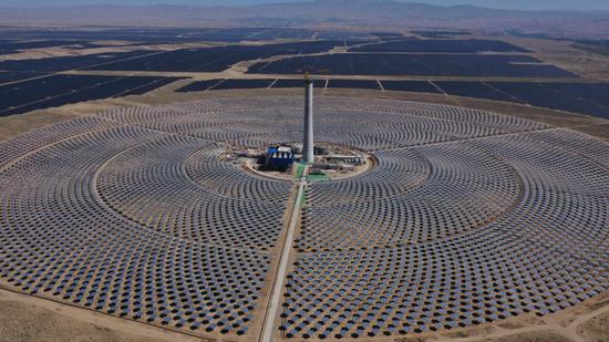 1-million-kilowatt photovoltaic, thermal project under construction in Qinghai