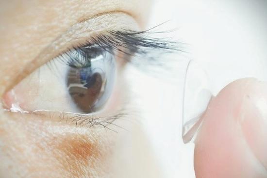 Scientists develop contact lenses surpassing human eye
