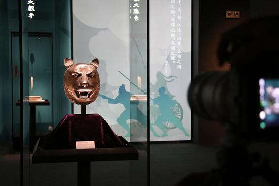 Returned cultural relics exhibited at Anhui Museum