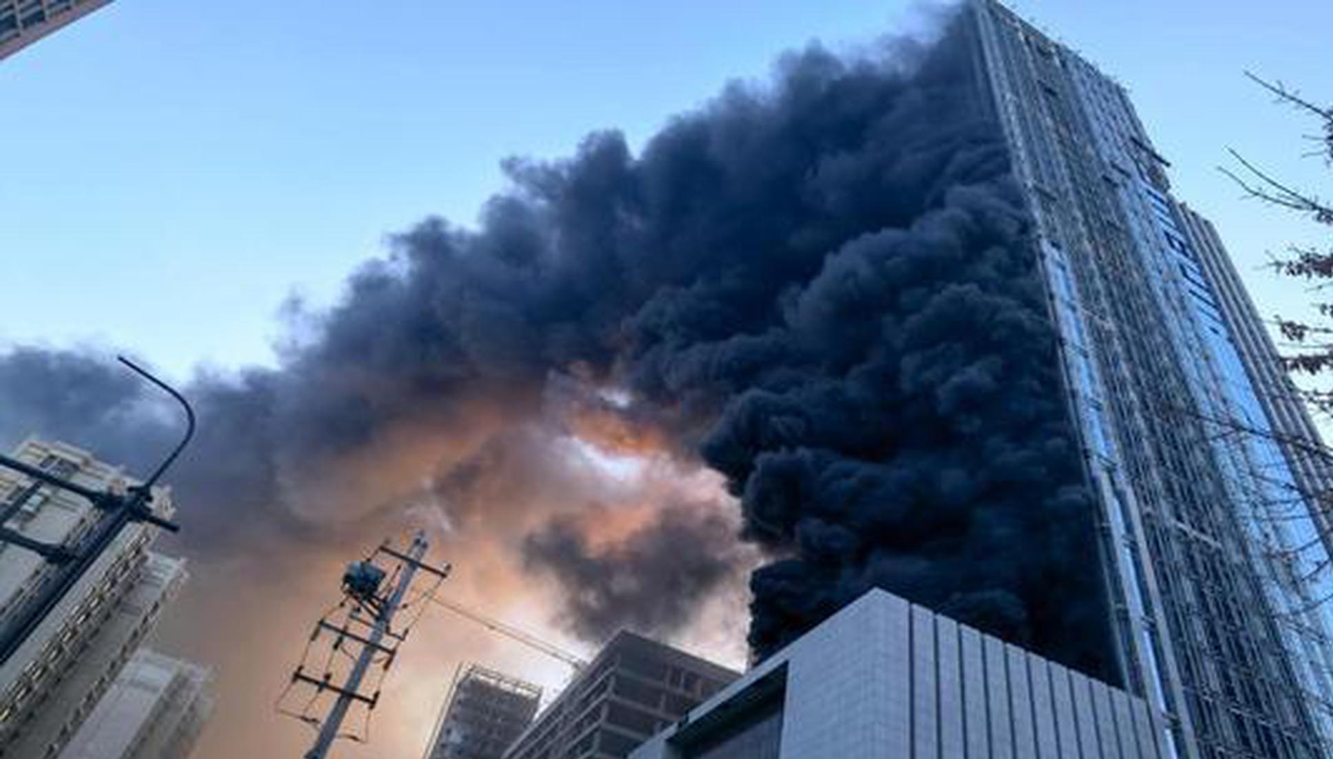 5 injured, 1 missing in Jinan's fire disaster
