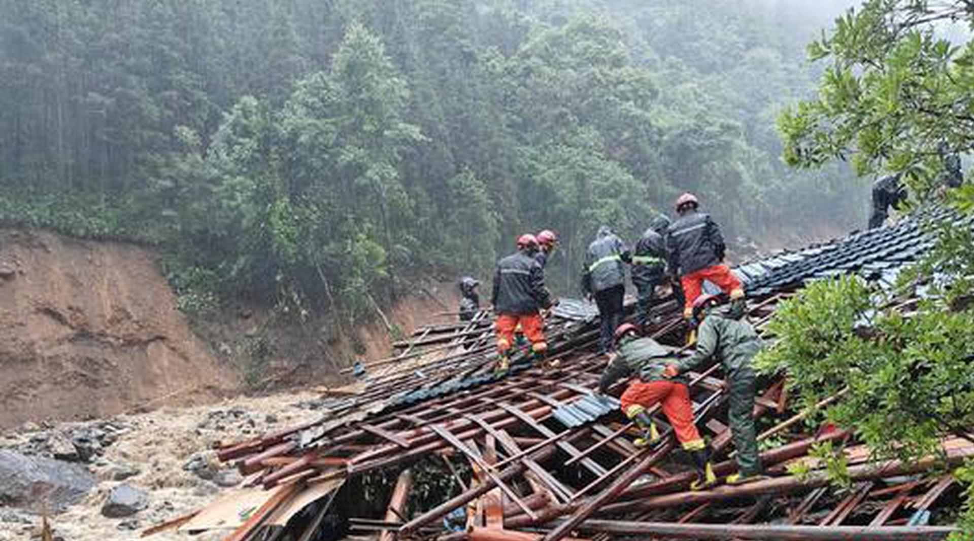 8 missing in mudslide in South China's Guangxi confirmed dead