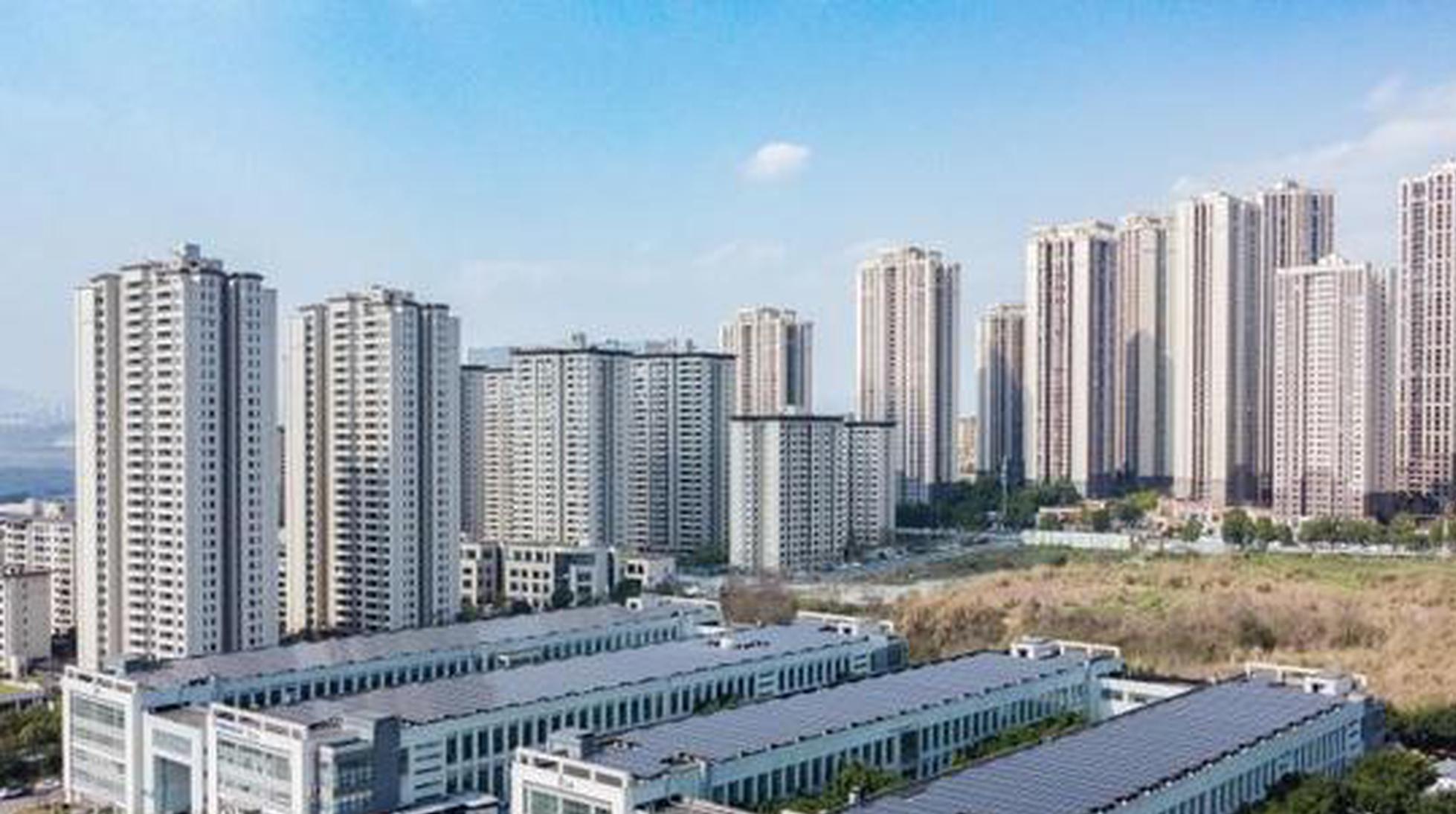 Reducing carbon emissions while promoting green growth: how do Chongqing's industrial parks implement the 'Carbon Ode' initiative?