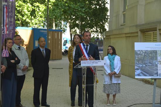 (W. E. Talk) Why Is this French Square Named After a Chinese Writer?