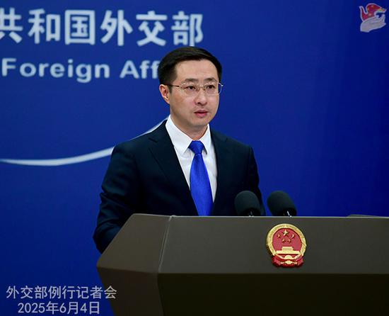China willing to work with ROK to better benefit two countries and peoples: FM