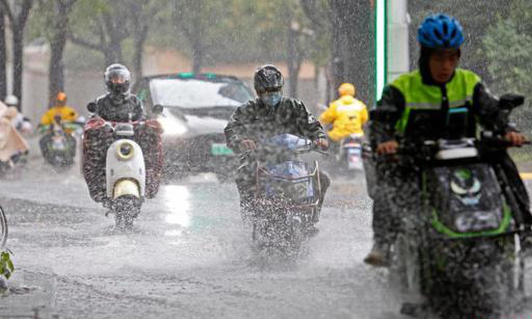 Residents alerted to stay indoors during typhoon