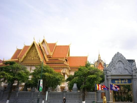 Thai-Cambodian border issues need further discussion