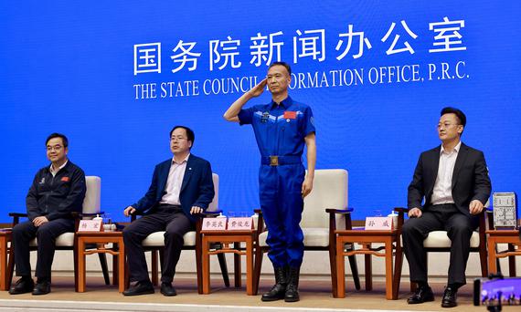Taikonaut Fei Junlong salutes during a media briefing on China's manned space program held in Beijing on June 17, 2025. (Photo: Deng Xiaoci/GT)