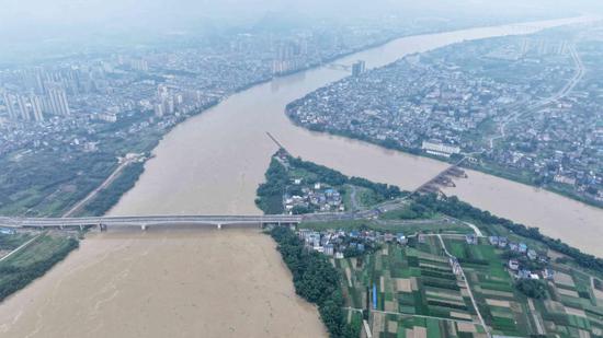 S China's Guangxi braces for flood peak
