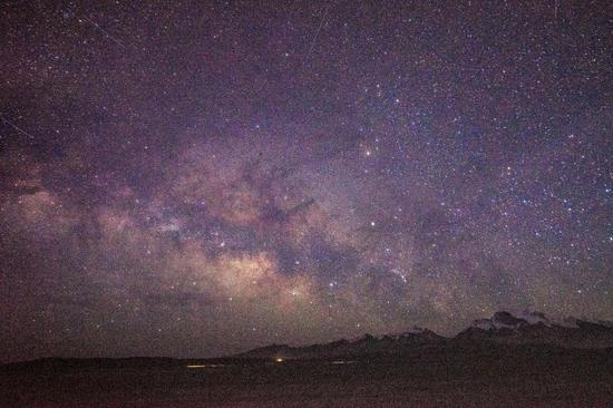Special charm on starry night in Xizang