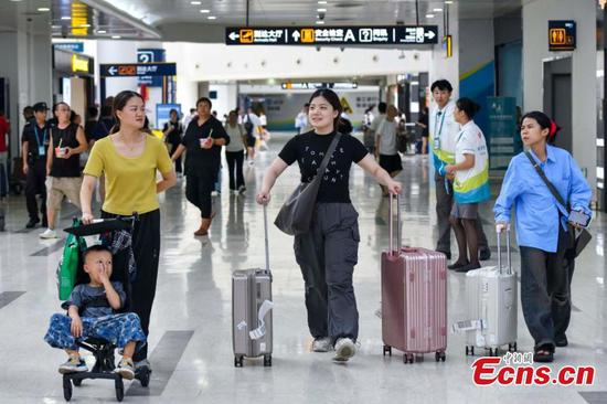 China bans uncertified power banks on flights amid fire risk