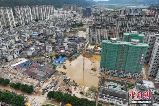 Photo taken on June 27, 2025 shows the urban area of Rongjiang in Guizhou Province hit by severe flood. (Photo: China News Service/Zhai Honglun) Photo taken on June 27, 2025 shows the urban area of Rongjiang in Guizhou Province hit by severe flood. (Photo: China News Service/Zhai Honglun)