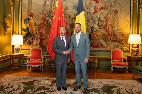 FM Wang Yi holds talks with Belgian FM Maxime Prevot
