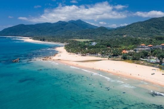 Tropical province shifting focus from traditional fishing to marine industry