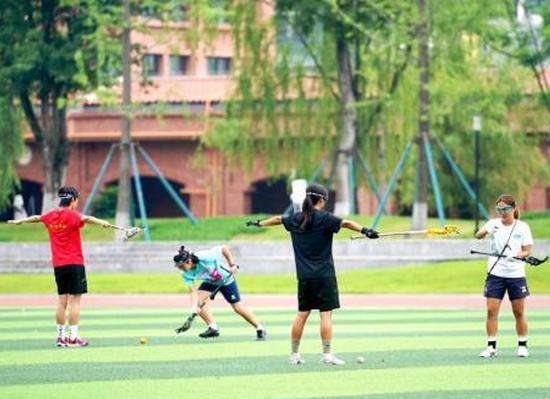 No end to Swiatek's newfound love of green, green grass