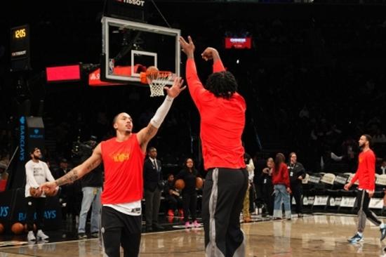 Ball in Cavaliers' court following completion of Okoro exchange