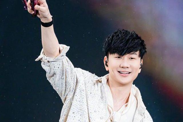 JJ Lin reveals heart condition during final concert of world tour