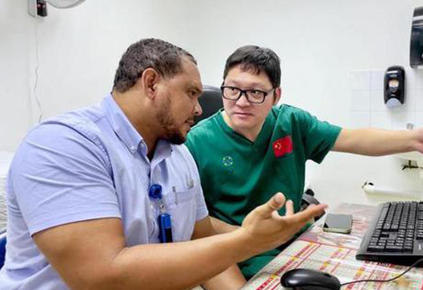 Chinese, Guyanese doctors jointly treat traffic victim