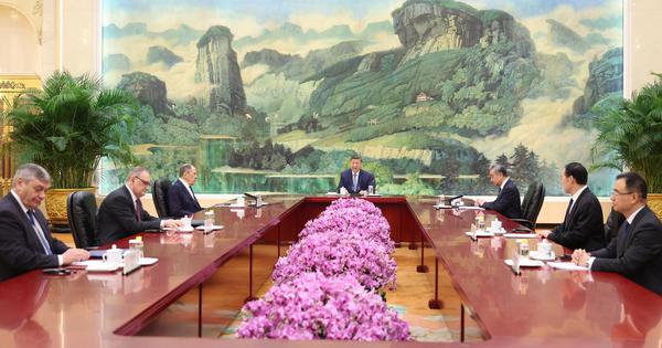 Xi meets Russian FM in Beijing